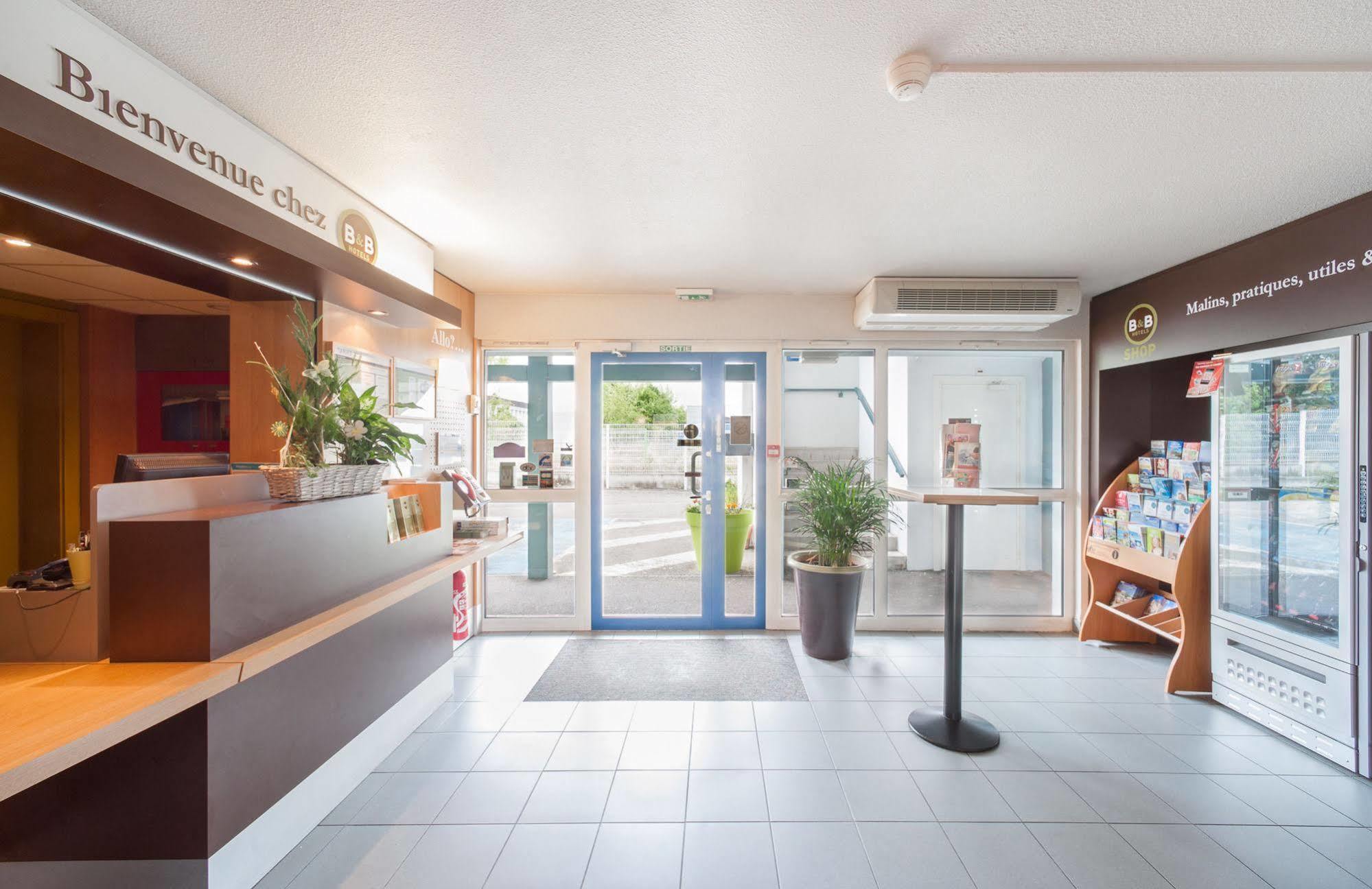 Kyriad Direct Poitiers - Gare Du Futuroscope シャッスヌイユ・デュ・ポワト エクステリア 写真